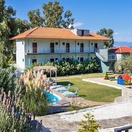 סקאלה סוטירוס Marti Resort מראה חיצוני תמונה