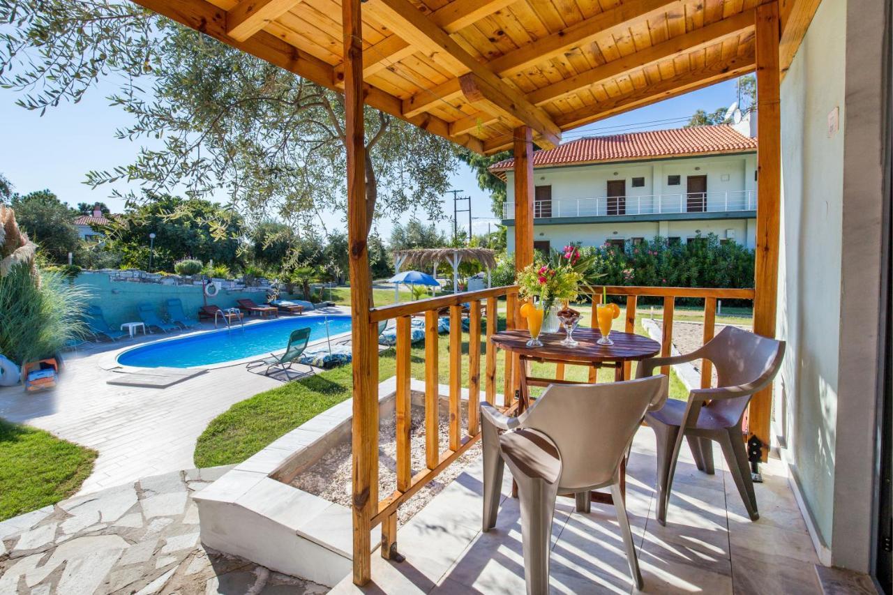 סקאלה סוטירוס Marti Resort מראה חיצוני תמונה