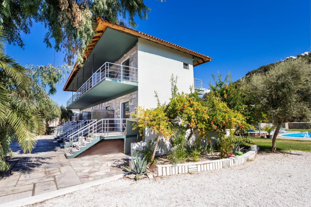 סקאלה סוטירוס Marti Resort מראה חיצוני תמונה